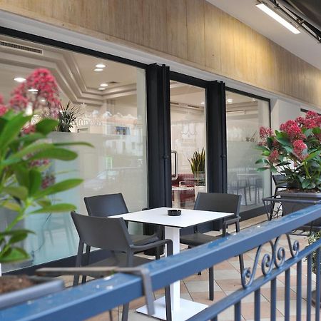 单莫多罗酒店 波代诺内 外观 照片